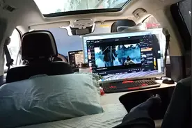车里放个笔记本电脑？还是台式电脑？这好比两轮车和四轮车的对比视频封面