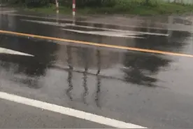 雨中泪，站在雨中撕心裂肺视频封面