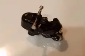 用打火机制作一个玩具摩托车视频封面