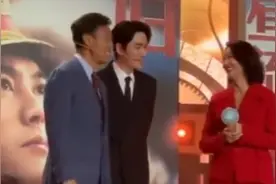 每次跟人交谈的时候都是看着对方眼睛认真聆听，真是个有礼貌青年视频封面