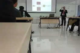 销售中，你如何介绍你的产品？