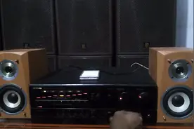 BNB功放一款，带卡OK效果，外带两个小音箱，喜欢的朋友联系