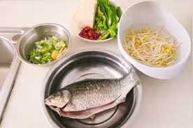 想吃烤鱼吗？教你怎么用电饼铛做烤鱼，超级简单易学！视频封面