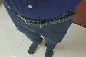 公司融资8000万到账，小伙穿上新裤子到CBD签下豪华办公室视频封面