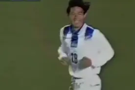 1998年东亚四强赛，中国2:0日本，今天的国足“今非昔比”视频封面