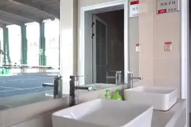 注意防火！消防实验发现免洗洗手液遇火就着图片