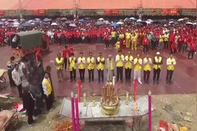 广东亿万富翁家族，每年耗资百万祭祖，这场面也是没谁了视频封面