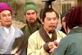 堂堂大汉皇叔，竟为小小别驾牵马执蹬，下一秒张飞都惊了！