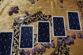 塔罗占卜：默念三遍心上人的姓名，占卜出他是否真心爱你？准准准视频封面