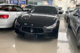 小众豪华品牌玛莎拉蒂吉博力Q4  光看叉子Logo就很霸气