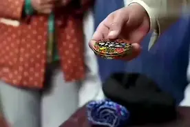 大儿子给媳妇买抹手油，二媳妇竟做出这种事，态度还如此恶劣视频封面