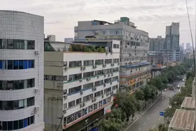 成都上空突然拉起警报，看了一下时间………，勿忘国耻！视频封面