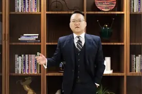 美国的狂犬疫苗有多贵？女子打针后收到30万账单，超中国百倍！视频封面