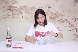 菊花加枸杞敷在眼睛上，解决很多上班族的难题，赶紧为家入收藏