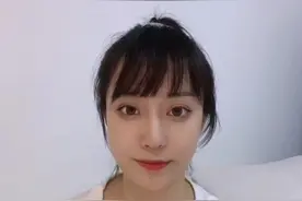 宝宝大便中有奶瓣是怎么回事？视频封面