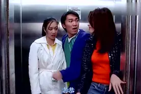 一电梯的美女都叫他老公，都是名字取得好啊，真是太搞笑了