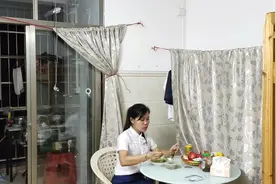 做手机销售快8年了，每天都是早出晚归，早已习惯了这种生活视频封面