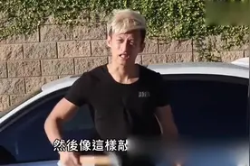 外国作死系列，在黑人区敲爆别人的车窗会发生什么？视频封面