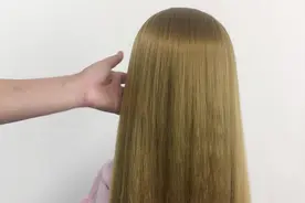 中长发的女人，可以学学这样扎发，发型优雅好看又减龄视频封面