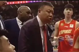 别怂拿球就是干！场下CBA教练硬气训导，超燃剪辑图片