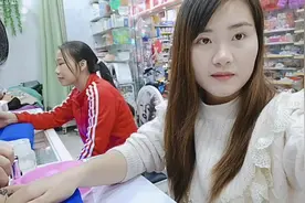 快过年了，小微终于做上梦寐以求的美甲，看看这款好看吗？视频封面