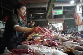 湖南怀化小市场买鸭子，偶遇美女老板娘杀鸭，网友直呼“辣妹子”视频封面