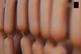 俄罗斯香肠为啥能享誉世界？看生产过程才知道人家用料有多实在！