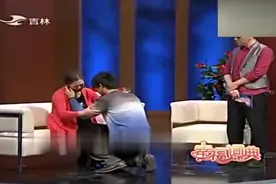 27岁小伙寻找37岁初恋，现场求婚告白！视频封面