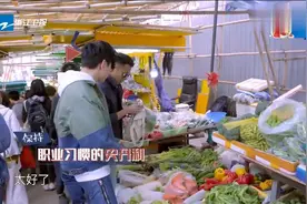 越红润越靓丽的林俊杰都害怕，小的不敢碰，大的居然连看都不敢看