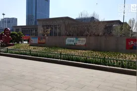 河北博物馆-4月2号还未开放，不过可以带孩子来喂喂鸽子，放风筝视频封面