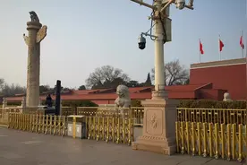 腊月游天安门广场，穿中山公园，览景山全景图片