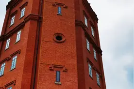 前进五路和中山大道交汇处1909年建成的汉口水塔，见证了武汉发展视频封面