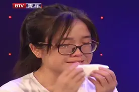 姐姐已经结了婚，弟弟得病无人看管，只能和她睡在一个房间视频封面