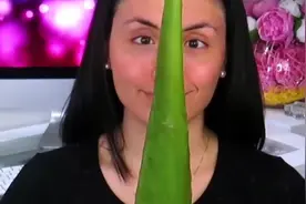 纯天然芦荟面膜，比美容院的效果都好视频封面