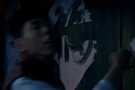 美女的私事被揭穿，无奈只好乖乖听从小伙的话，要她干嘛就干嘛视频封面