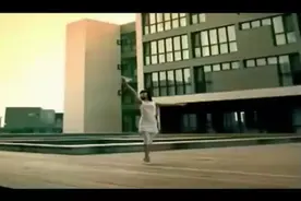 一次性看完少女时代MV中，Jessica郑秀妍的所有part，听完还想听