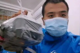 外卖哥联系不上顾客，订单取消。商家拒绝退回，这餐要烂我手里？