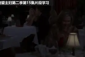 看美剧学口语：just have to powder my nose.我得去补补妆图片