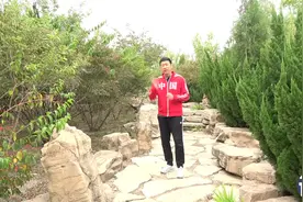 小伙演示走猫步，1天30米，肾气足阳气旺、浑身有力，身体更健康视频封面