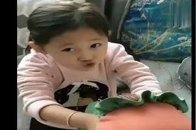爸爸说自己有特异功能，能预知未来，女儿何一诺的做法太逗了