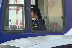 甘肃省高速公路人工车道入口启用“CPC卡”