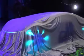 奔驰的阿凡达概念跑车，听说可以侧向行驶的