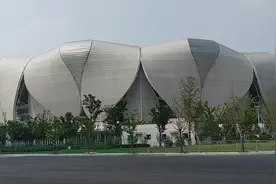 中国最大的体育场之一，2022年亚运会开闭幕式将在这里举行