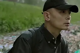 葛优大爷接受电视采访 愿意捐十个亿却不愿捐一辆汽车 太逗了