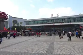 实拍洛阳站，始建于1898年，年客运规模仅次于郑州站