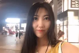 北京三里屯美女众多，有个职业一天搭讪100位美女可以月入三万？视频封面