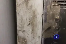 工厂货用电梯一直开关门 不运行 看看哪里的问题