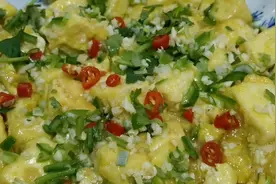 两个鸡蛋一块豆腐做一道鸡蛋扒豆腐，做出来鲜嫩又好吃视频封面