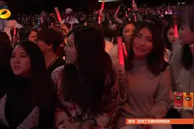 神级现场！罗大佑重塑经典为女儿献歌，不愧是音乐教父！视频封面