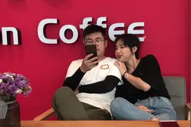 小伙给神秘人备注“39M”，女友查岗，结局太逗了